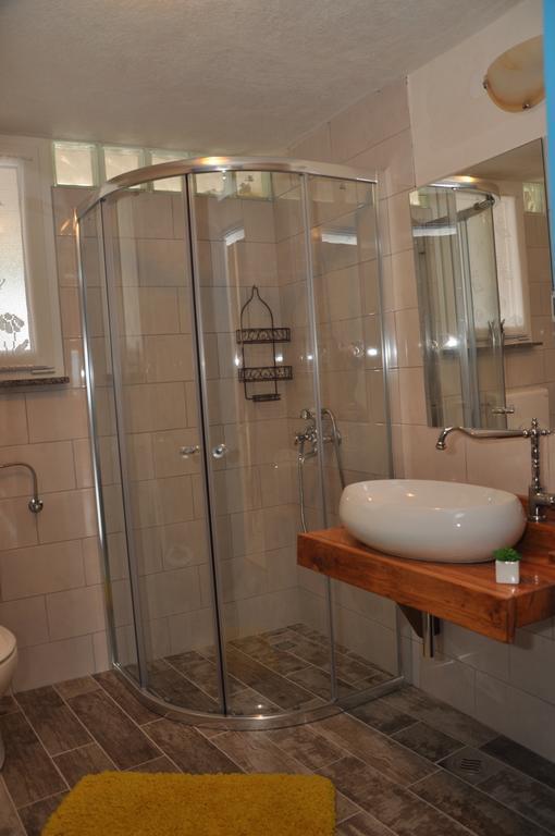 Rustic Apartment Mariva Ljubač エクステリア 写真