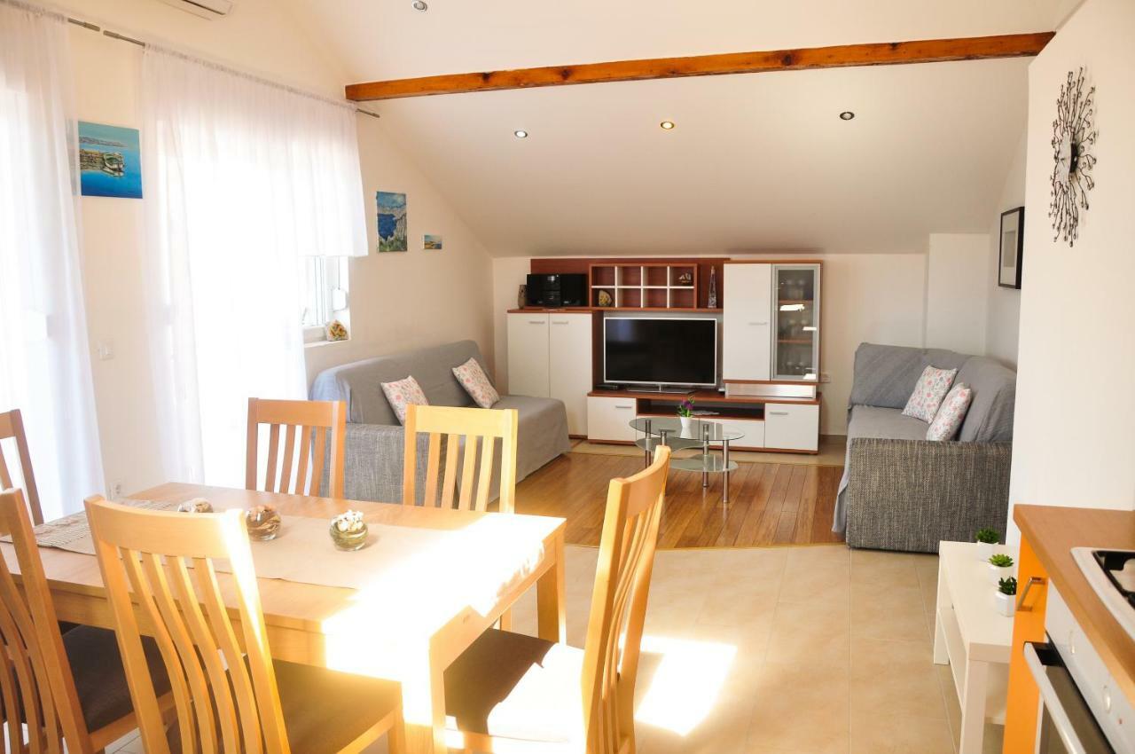 Rustic Apartment Mariva Ljubač エクステリア 写真